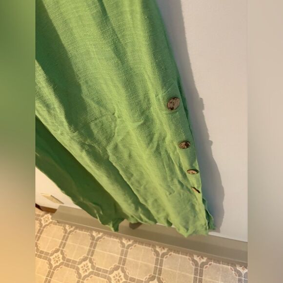 Dana Kay Green Sleeveless Dress - Picture 2 of 5